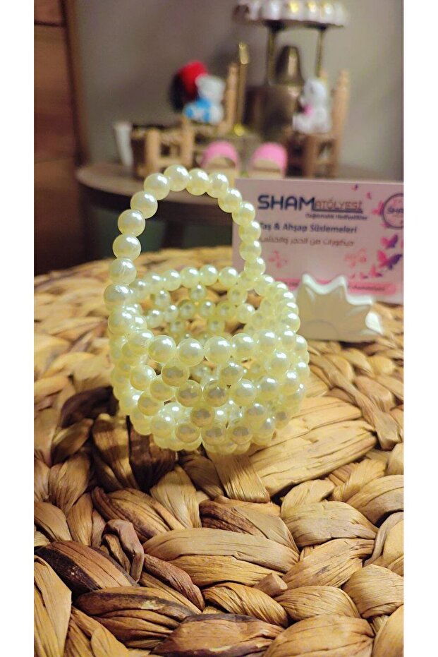 Fashionable Mini Basket Handmade from Pearl-Like Beads