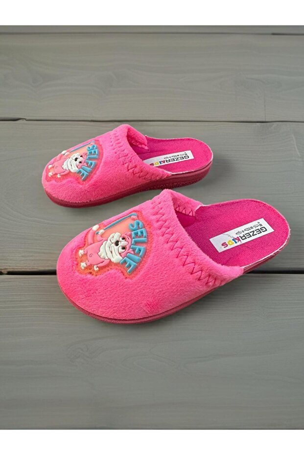 Children's Winter Pink Cat Selfie House Slippers