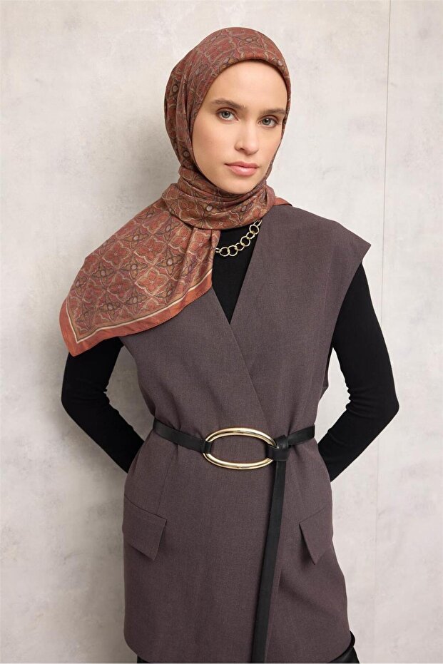 وشاح فيسكوز فيلورا بنقشة البرسيم المرصوفة 90×90