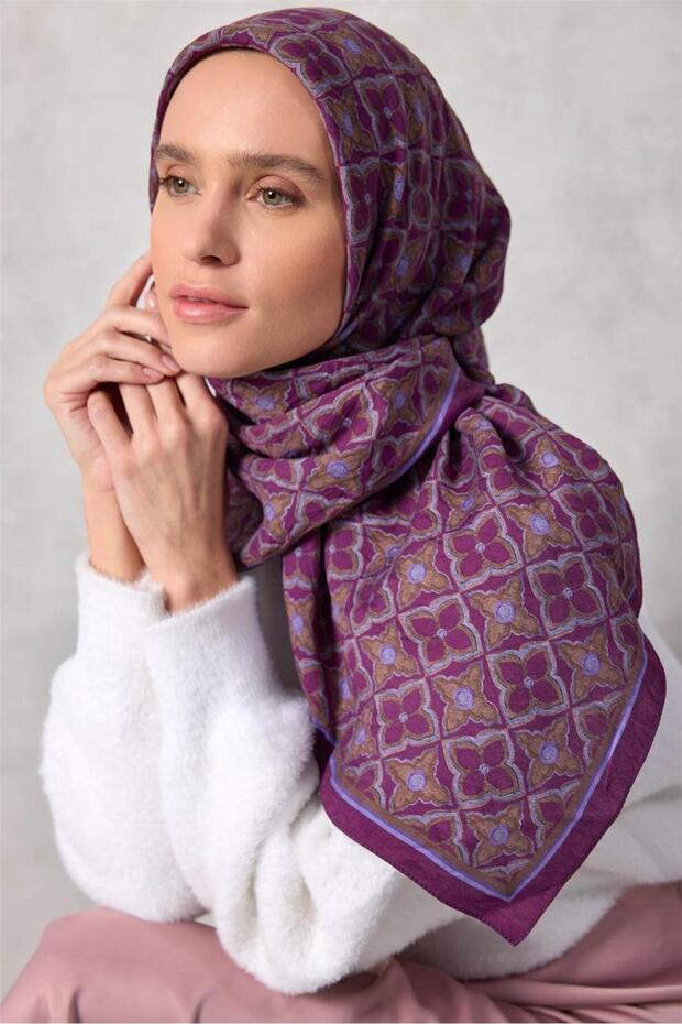 Viscose Velora Scarf with Clover Pattern, Vibrant Purple, Durable, Four Seasons, 90X90
