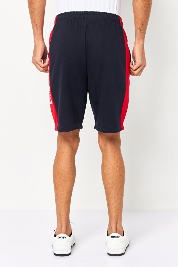 شورت رجالي أساسي بشعار العلامة التجارية، أزرق داكن - 4