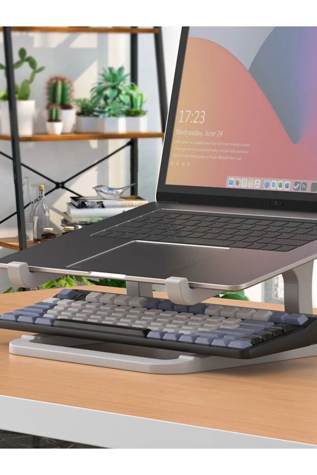 حامل كمبيوتر محمول مريح فضي مع حامل لوحة مفاتيح - رافعة سطح مكتب محمولة، مناسب لأجهزة MacBook والكمبيوتر الشخصي،