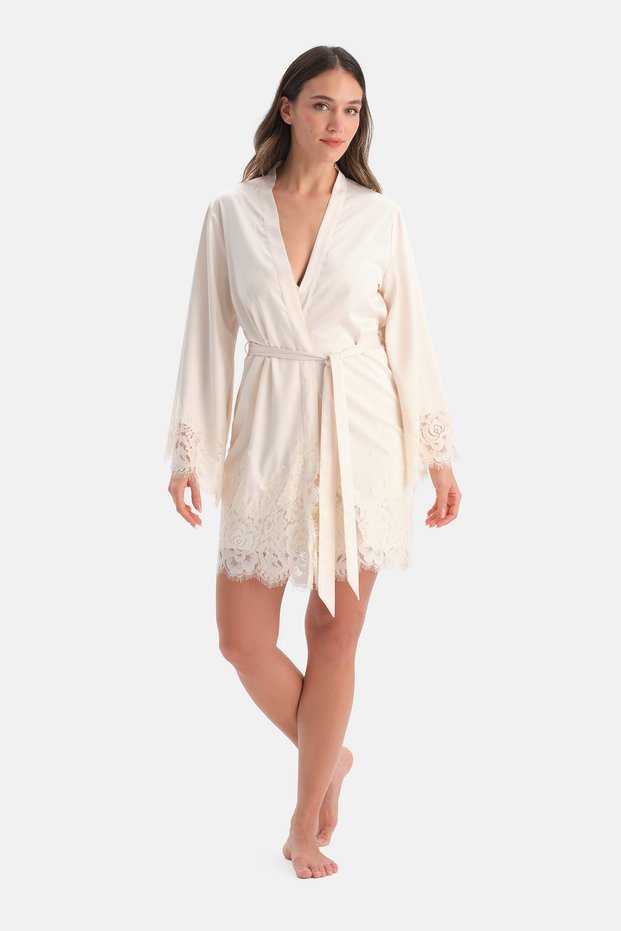 Off-White Satin Bride Lace Robe