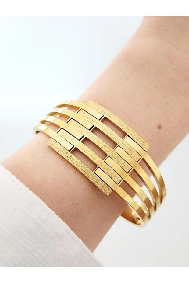 Rib Model 5 Sira Metal Detailing Steel Clamp Bracelet