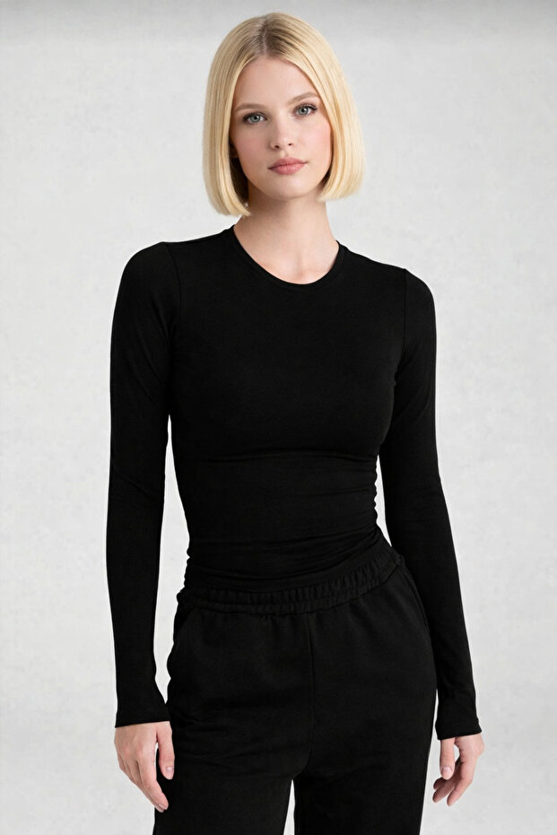 Ultra Soft Round Neck Blouse Black/White