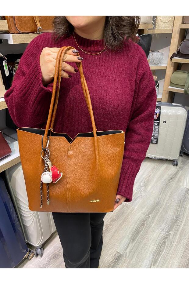 Women's Arm and Shoulder Bag