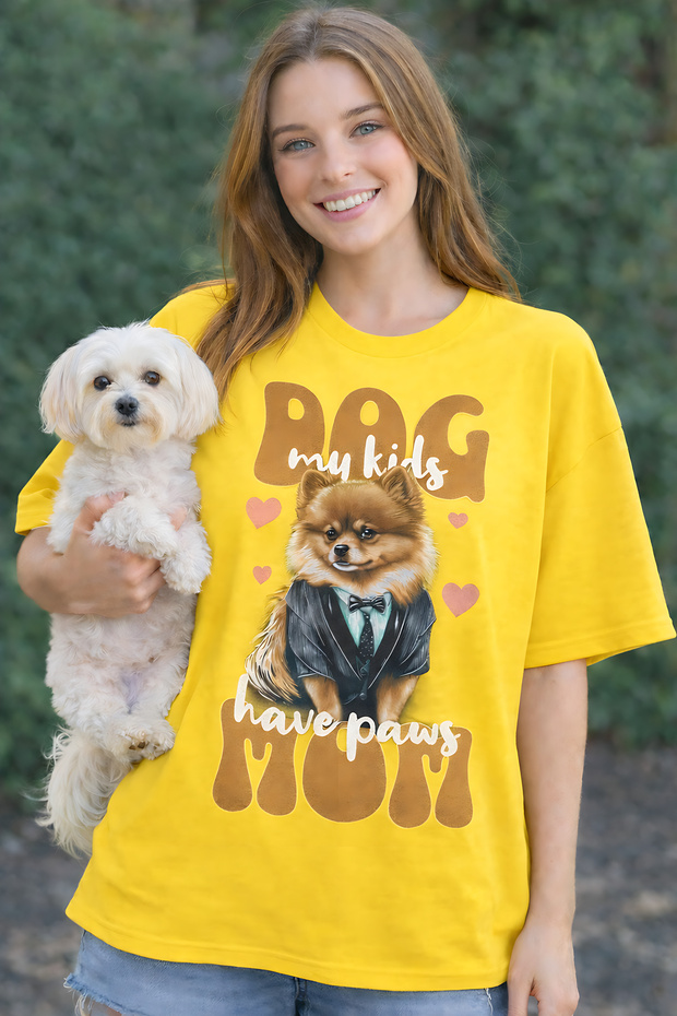 تي شيرت قصة فضفاضة مطبوع عليه DOG MOM للجنسين
