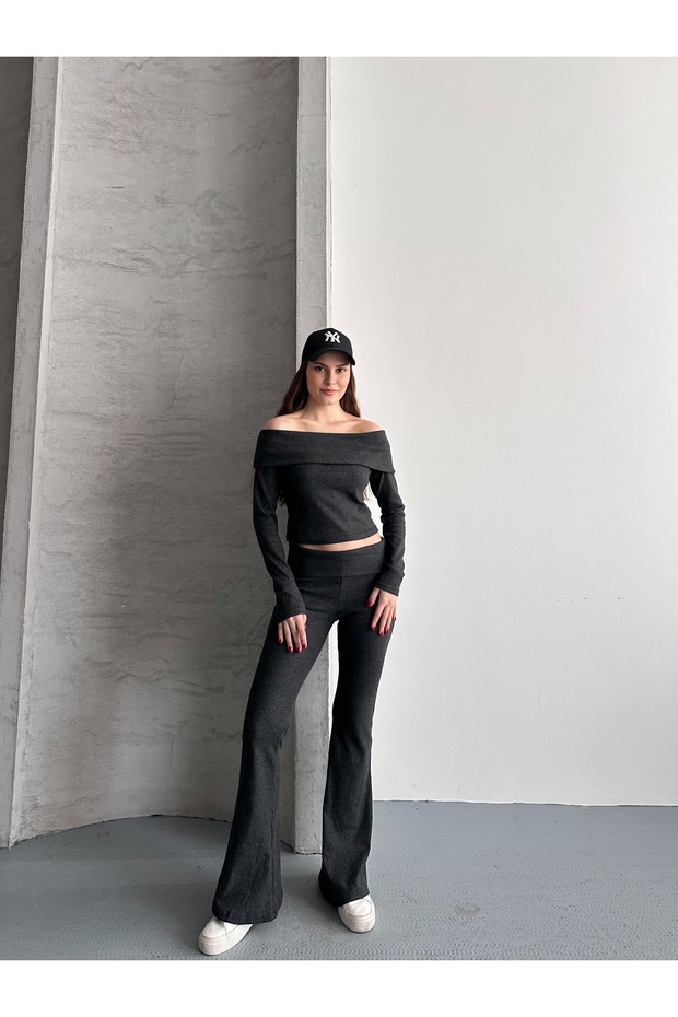 Women's Madonna Collar Blouse and Flared Leggings Two-Piece Set