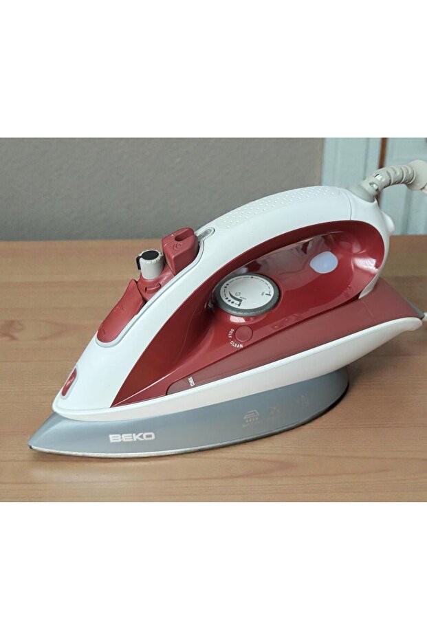 BKK 2148 Buharlı Ütü - 4