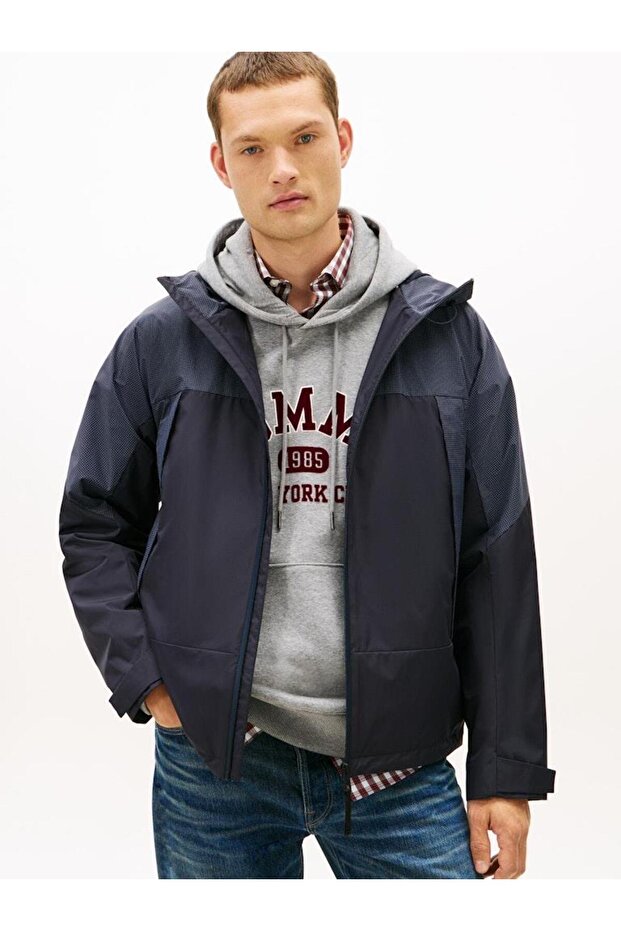 HOODED LIGHTWEIGHT JACKET - 1
