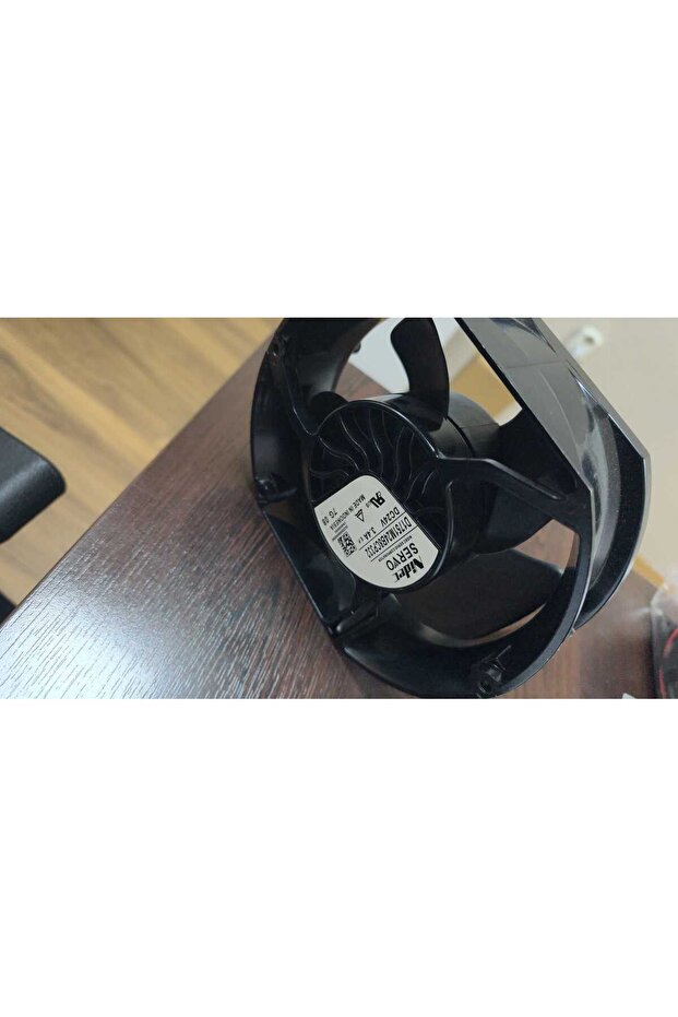 SERVO D1751M24B8CP332