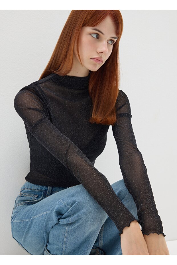 Black Regular Fit Jumper With Long Sleeves