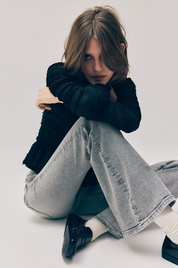 Flared Low Jeans - 1