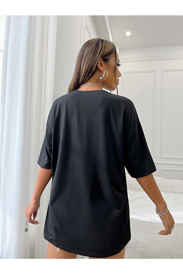 تي شيرت مطبوع كبير الحجم - 4