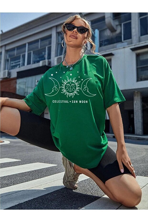 Moon Graphic Printed Black Oversize Tshirt