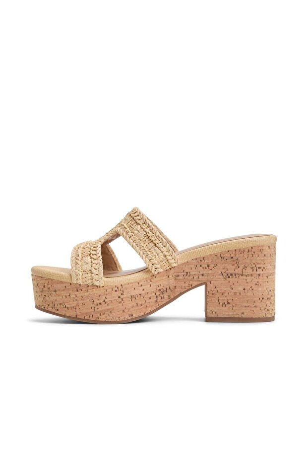 Halerria / Heeled Sandals - 3