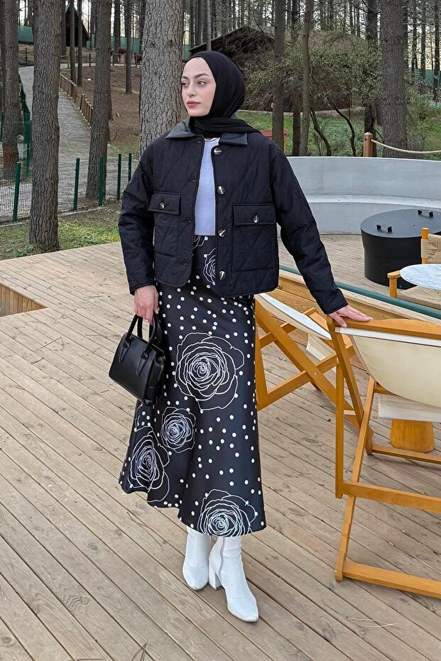 معطف جلدي مبطن باللون الأسود