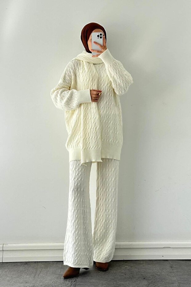 Knitted Hijab Set Cream
