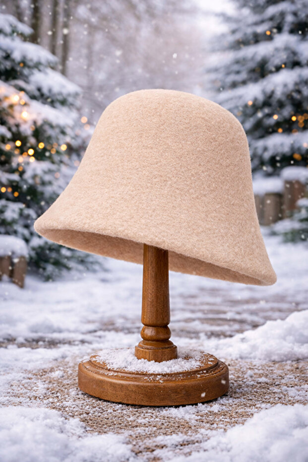 Women's Premium Cloche Hat Winter Boho Bucket Hat - Cream