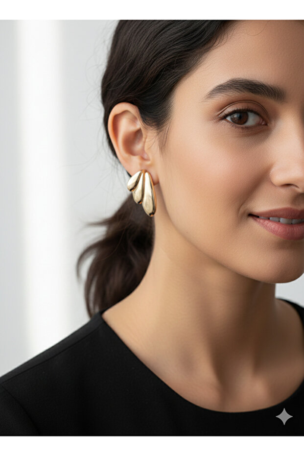 Elegant Leaf Pattern Drop Gold Earrings - 2