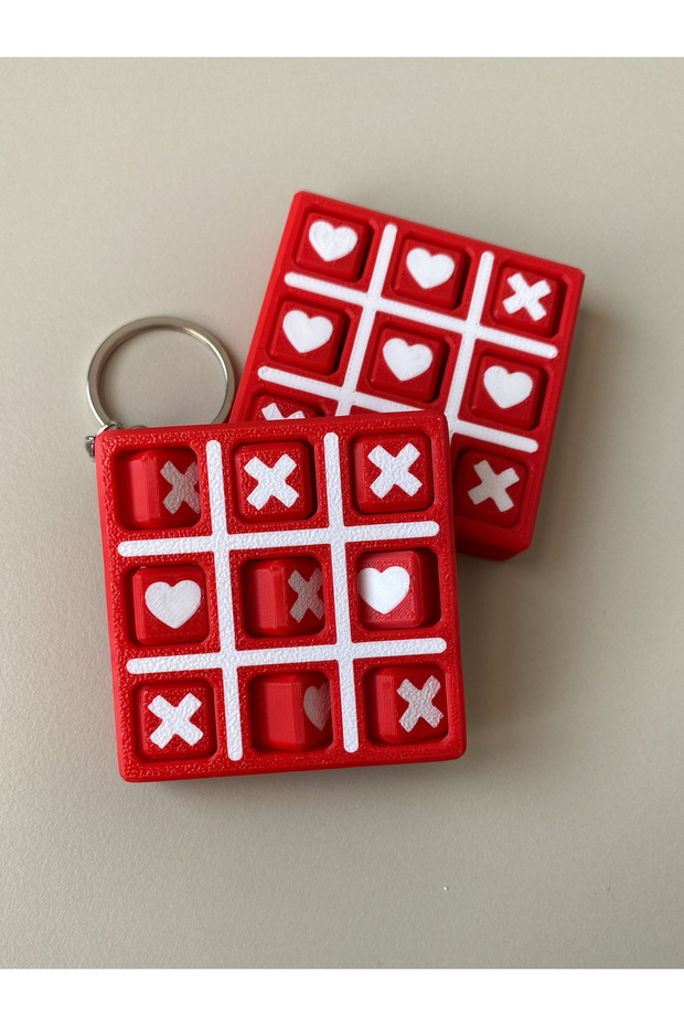Moving Tic Tac Toe Game Keychain - Valentine's Day Special Xox Game with Heart Detail