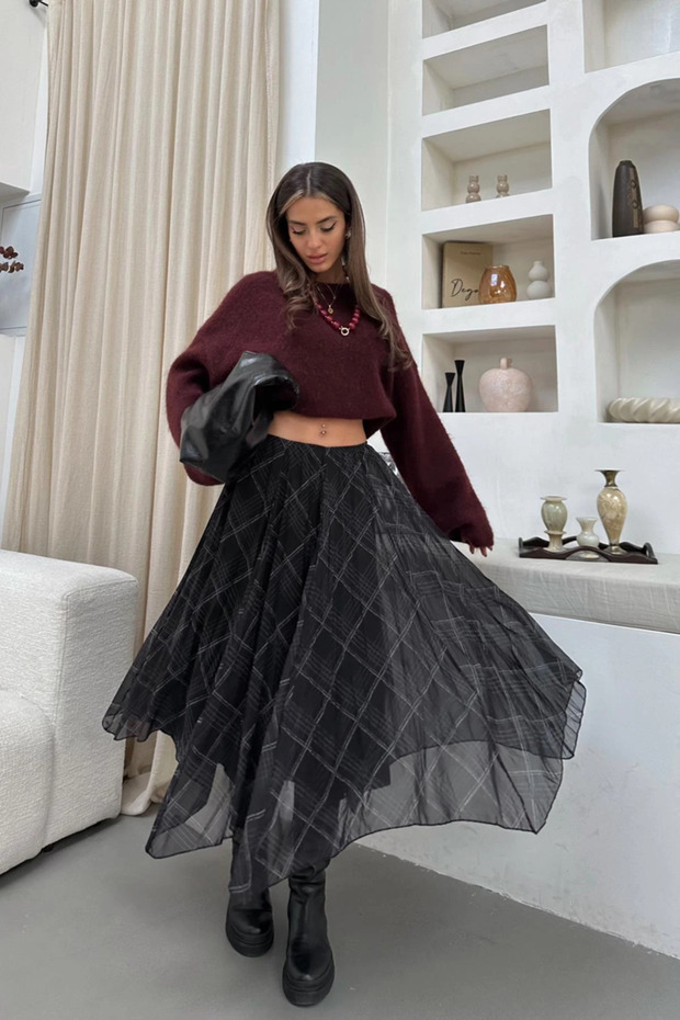 Plaid Patterned Asymmetrical Skirt