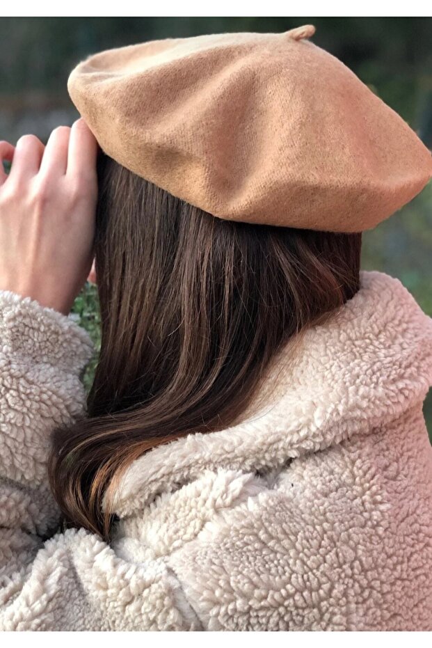 Plush Painter Beret