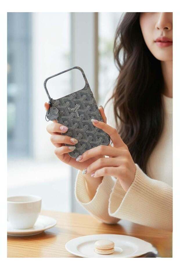 iPhone 17 Pro Max Grey Goyard Style Case