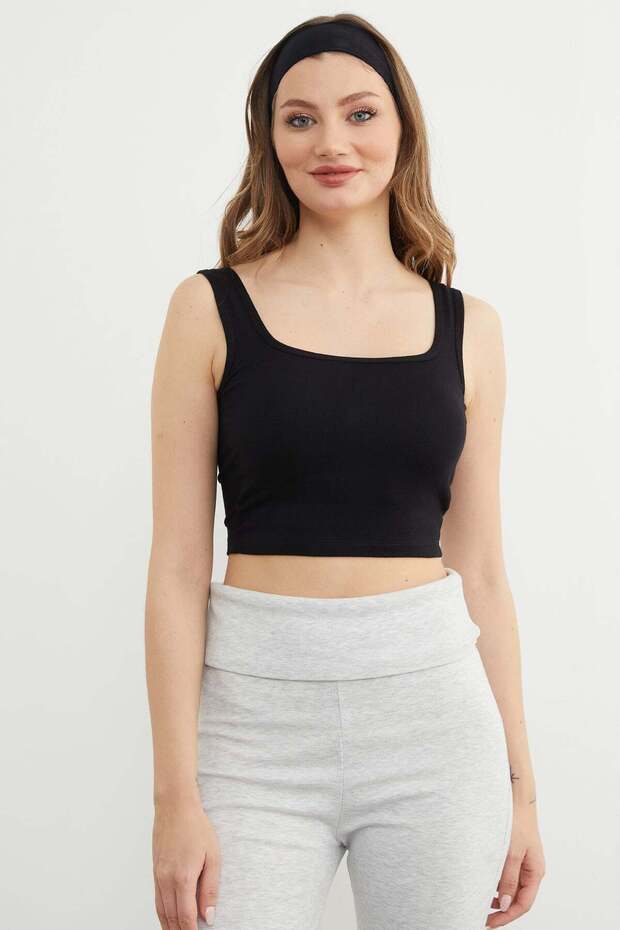 بدلة قصيرة بياقة مربعة أساسية - 1