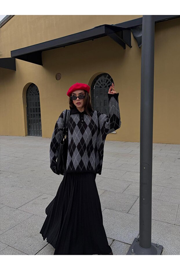 Women's Black Oversized Fleece-Lined Plaid Polo Neck Sweater 5593