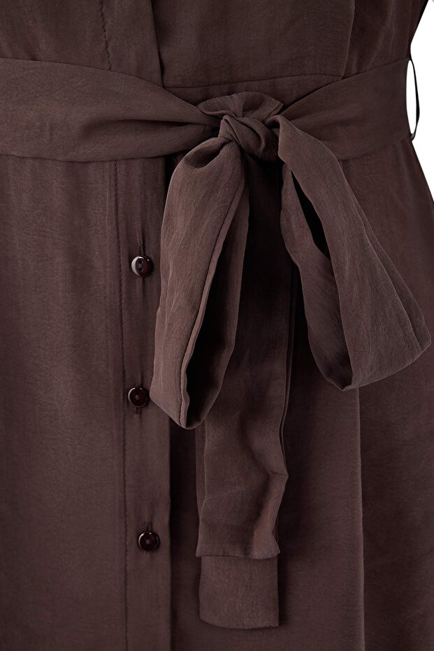 Wardrobe Essentials Kahverengi Modal Dokuma Büyük Beden Gömlek Elbise TBBSS26AH00078 - 7