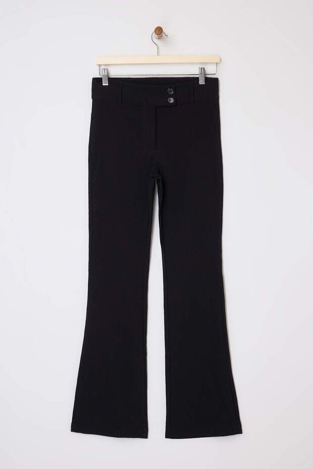 Siyah Bengalin Esnek Kumaş Flare Düşük Bel Pantolon TWOSS26PL00006 - 5