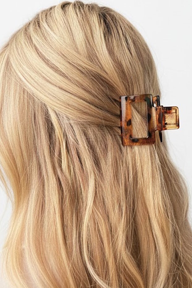 مشبك مزلاج بنقشة الفهد البني - 1