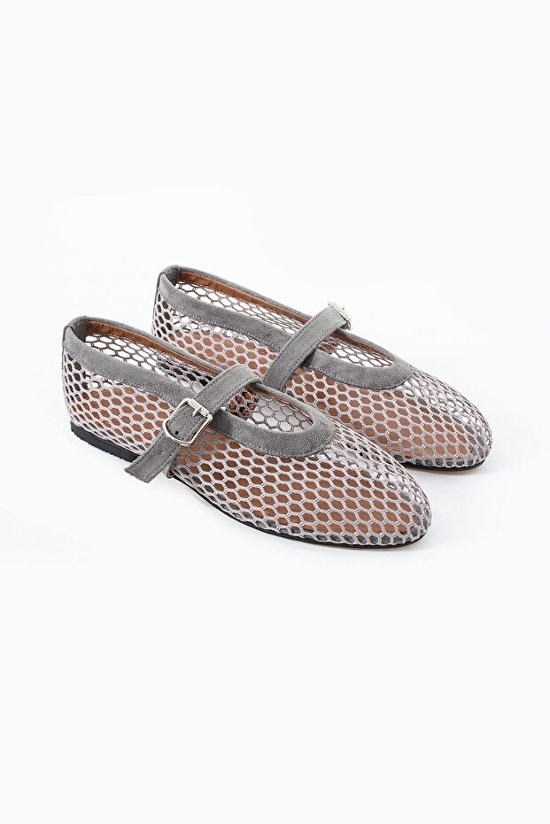 Cody Gray Big Mesh Belt Detailed Ballerinas