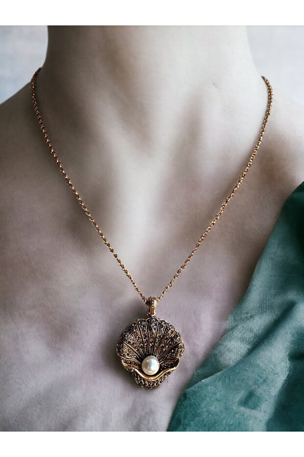 قلادة على شكل صدفة البحر - 2