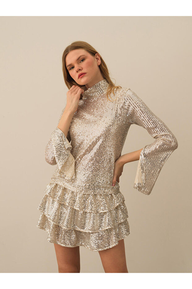 Kadın Bej Regular Fit Pullu Bluz - 1