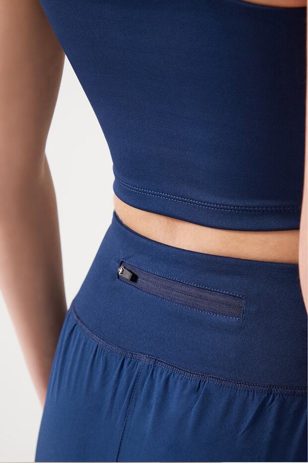 Spodenki sportowe damskie granatowe 2-warstwowe - Rajstopy ze spodenkami 2w1 - 4