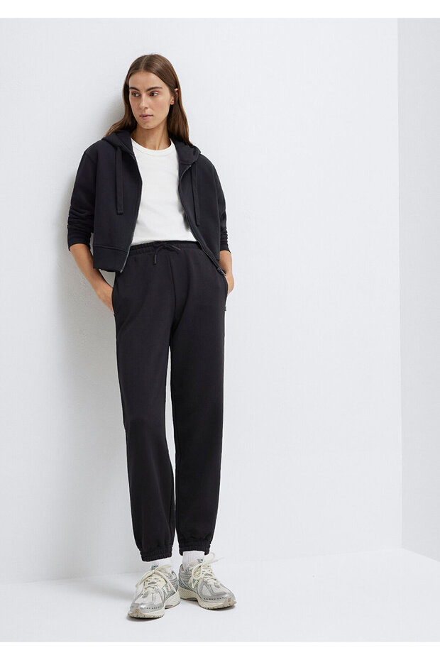 Μαύρο Basic Sweatpants 1600903-900 - 2