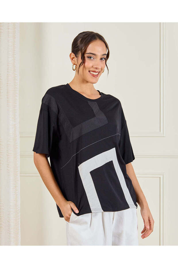 Women Printed Black And White Jersey Top