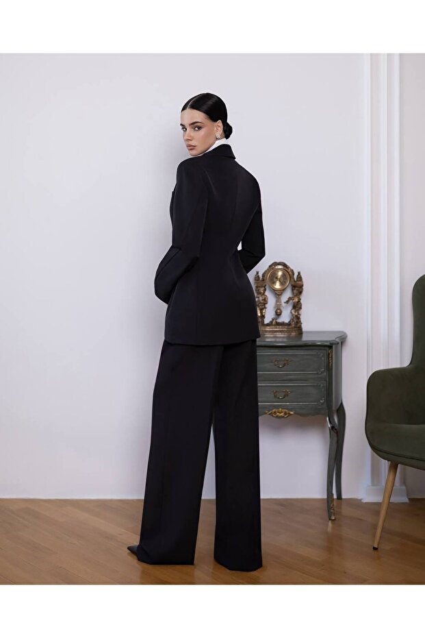 Costum de dama elegant - 2