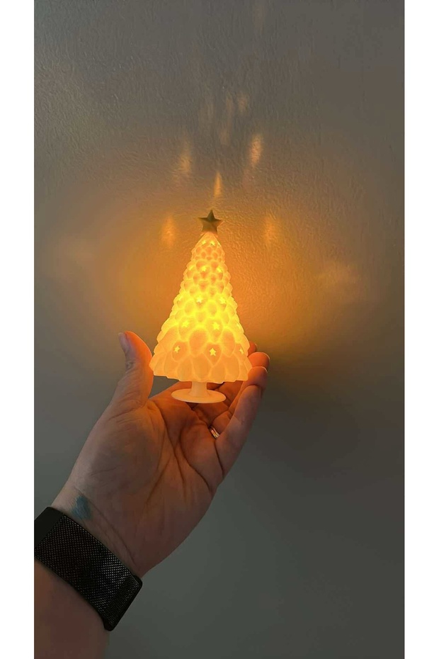 Işıklı Çam Ağacı - 2