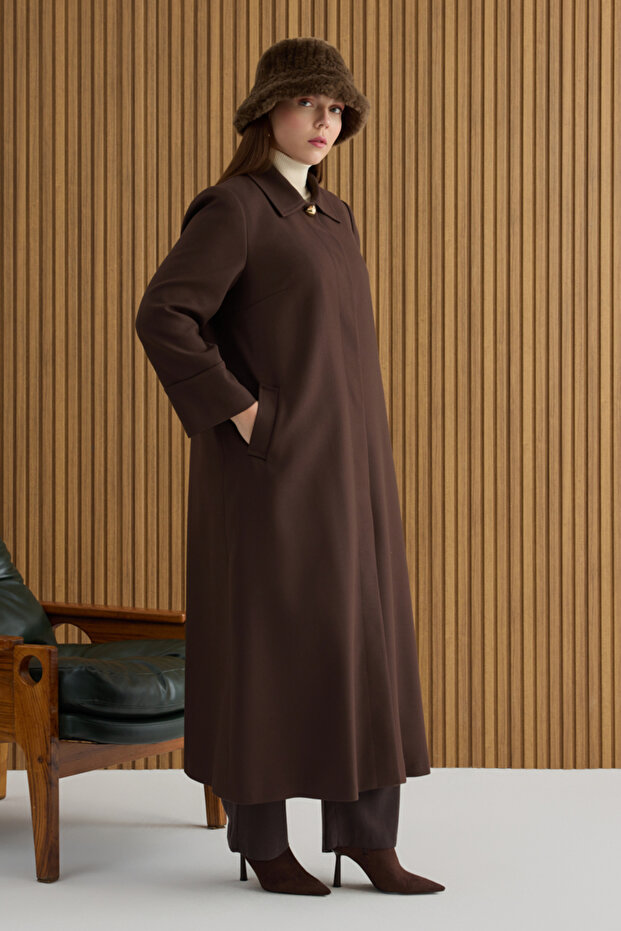 معطف علوي منسوج باللون البني