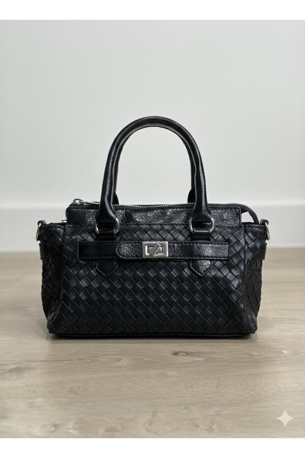 Women's Stylish Detailled Handbag