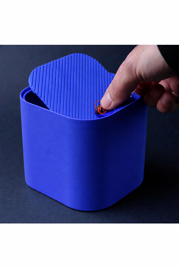 Mini Masaüstü Çöp Kovası - 1