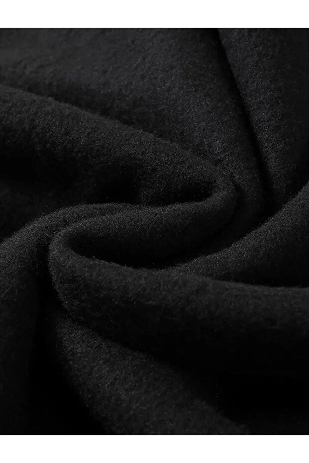 طقم بدلة رياضية كبيرة الحجم مطبوعة - 4