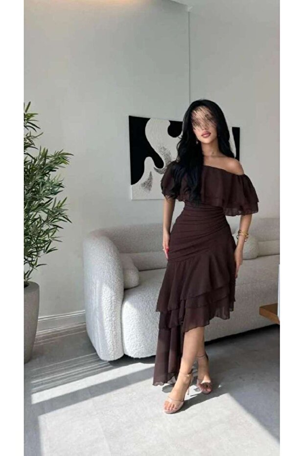 Soft, confusing brown dress - 2