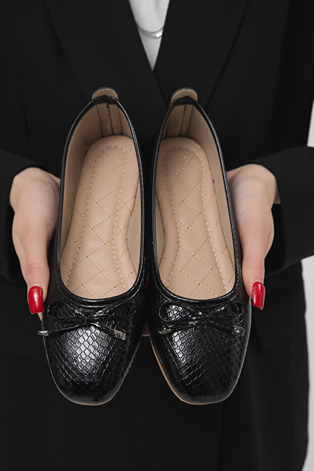Women's Black Snakeskin Look Bow Detailed Casual Ballerinas