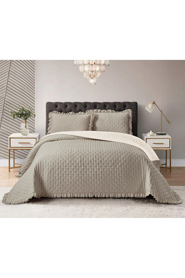 طقم غطاء سرير مزدوج الجوانب مفرغ 240 × 260 سم