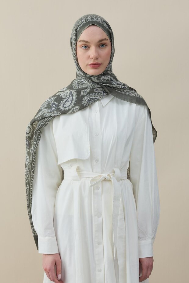Almond Pattern Wool Silk Shawl Iran Green