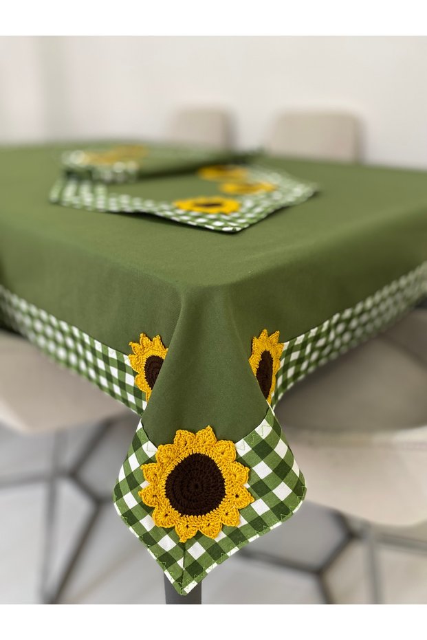 Sunflower Motif Duck Linen Tablecloth (160X160) X Runner (40X120)